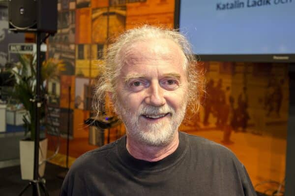 Szkárosi Endre